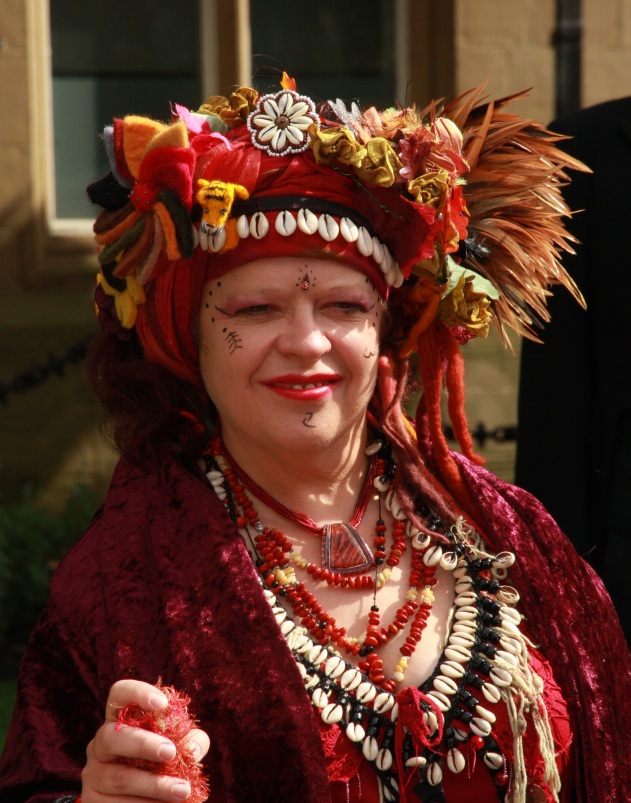 Photos of Tribal Belly Dance at the Glossop Victorian Fair in September 08__05